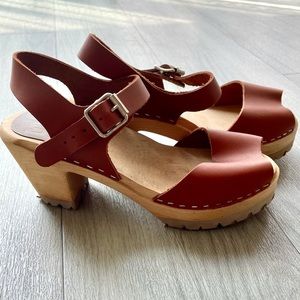 NEW MIA Wooden clog sandals - size 37 (7-7.5)
